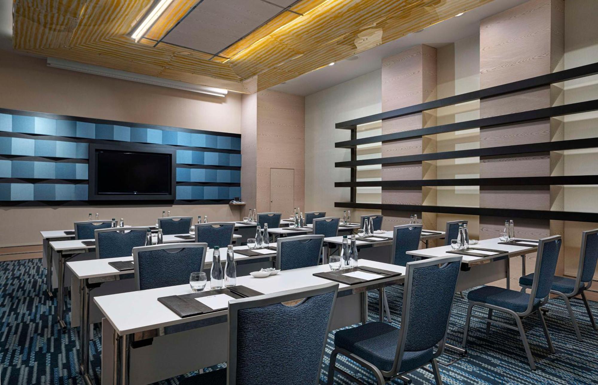 Radisson Blu Hotel Istanbul Pera Exterior photo A typical classroom layout