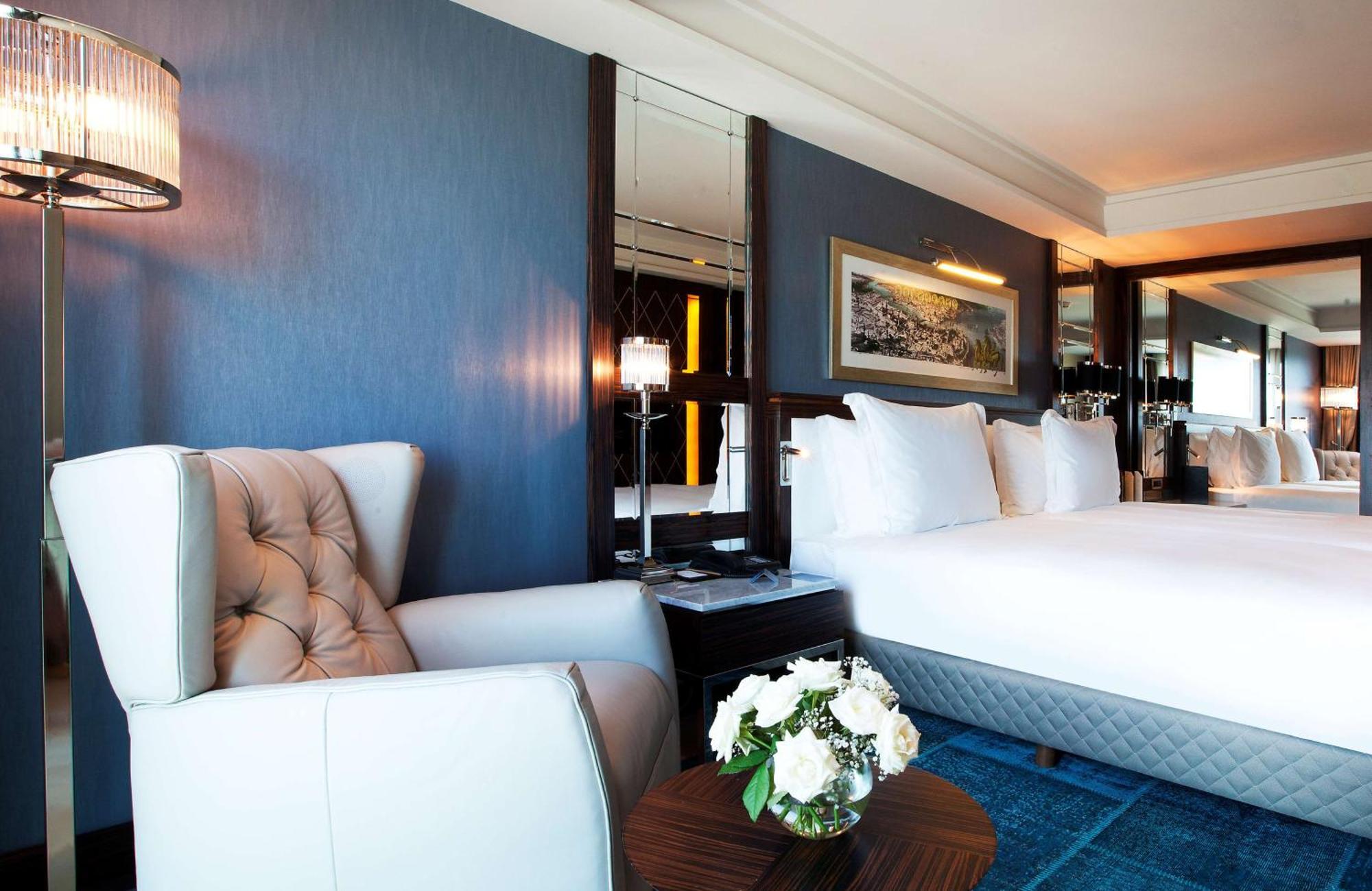 Radisson Blu Hotel Istanbul Pera Exterior photo